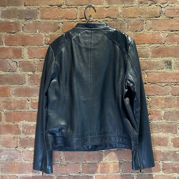 Neiman Marcus Leather Collection Patent Trim Leather Jacket Size L. - Picture 2 of 5